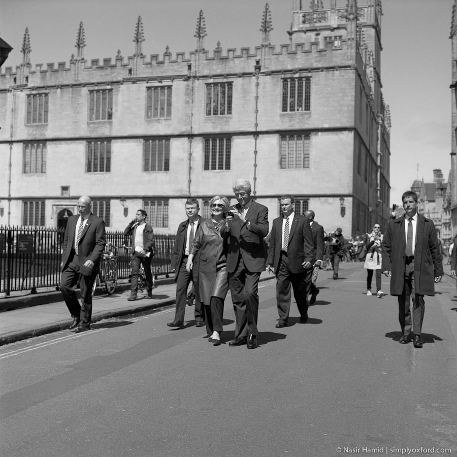 Bill and Hillary Clinton in Radcliffe Square, Oxford