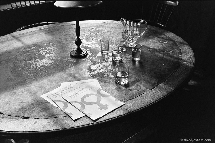 20190819_Endeavour_S7E1_Oxford-Union_M6_HP5_1600_Xtol-stock_30A_web